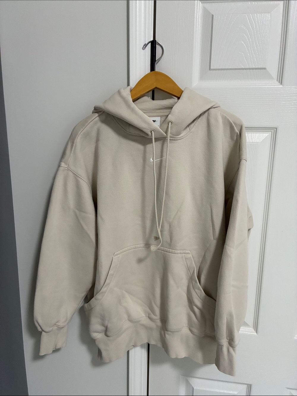 Nike women’s Light Cream Jogger Sweatpants - Fleece Set - Picture 5 of 7